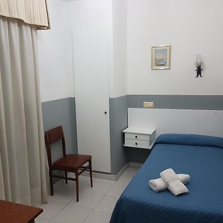 Hostal Restaurante Classic Columbrianos Екстер'єр фото